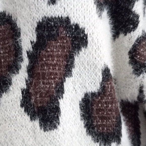 Kayla's Armoire cardigan sweater - Picture 4 of 10